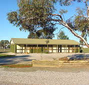 Melrose Holiday Units - Lightning Ridge Tourism
