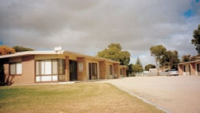 Ocean View Holiday Units - Lightning Ridge Tourism 0