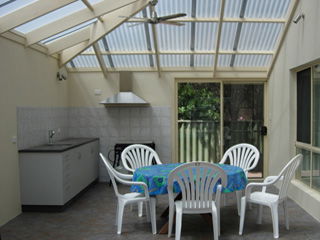 Robe Links Units - Lightning Ridge Tourism 0