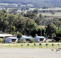 Stone Hut - Lightning Ridge Tourism