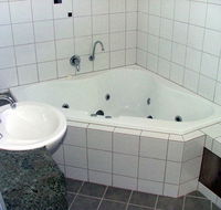 Tasman Beachside Apartments - Lightning Ridge Tourism