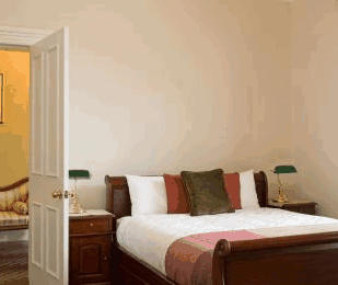 Clydesdale Manor - Lightning Ridge Tourism 2
