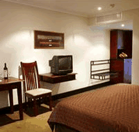Fountainside Hotel - Lightning Ridge Tourism