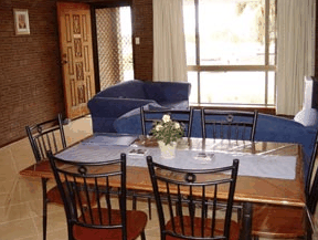 Intown Apartments - Lightning Ridge Tourism