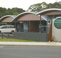 Strahan Bungalows - Lightning Ridge Tourism