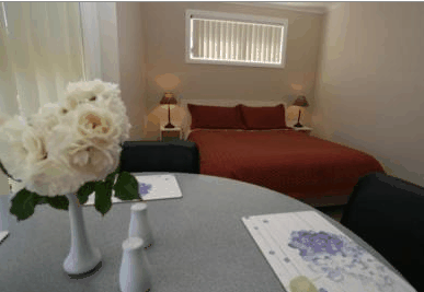 Shearwater Cottages on the Boulevard - Lightning Ridge Tourism