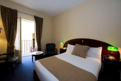Hadley's Orient Hotel - Lightning Ridge Tourism 1