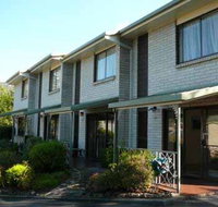 Davey Place Holiday Townhouses - Lightning Ridge Tourism