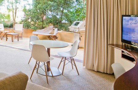 Beach Suites - Lightning Ridge Tourism 5