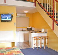 Coastal Motel - Lightning Ridge Tourism