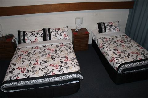Orana Motor Inn - Lightning Ridge Tourism 2