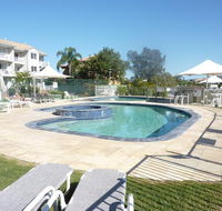 Pelican Cove - Lightning Ridge Tourism