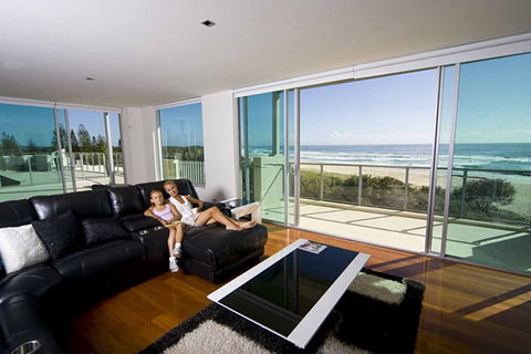 The Beach Cabarita - Lightning Ridge Tourism 1