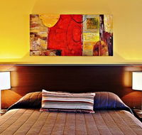 Governor Macquarie Motor Inn - Lightning Ridge Tourism