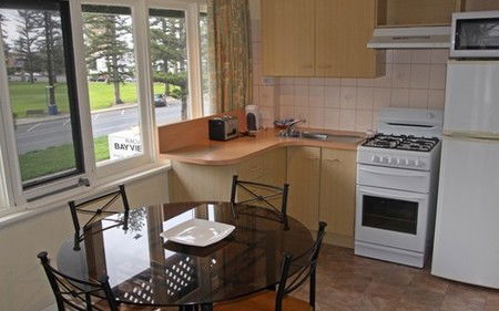 Bayview Apartments - Lightning Ridge Tourism 1