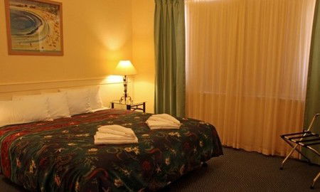 Bayview Apartments - Lightning Ridge Tourism 2