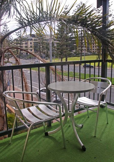 Bayview Apartments - Lightning Ridge Tourism 4
