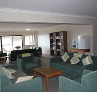 Corroboree Lodge - Lightning Ridge Tourism