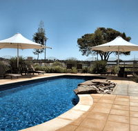 Majestic Oasis Apartments - Lightning Ridge Tourism