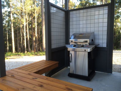 High Peaks Cottages - Lightning Ridge Tourism 3