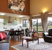 Barossa Shiraz Estate - Lightning Ridge Tourism