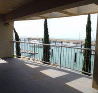 Marina Vista - Lightning Ridge Tourism
