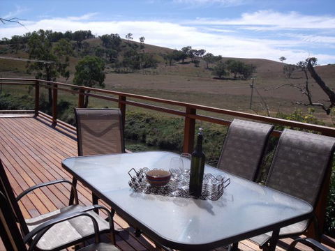 White Cedars Cottage - Lightning Ridge Tourism 3