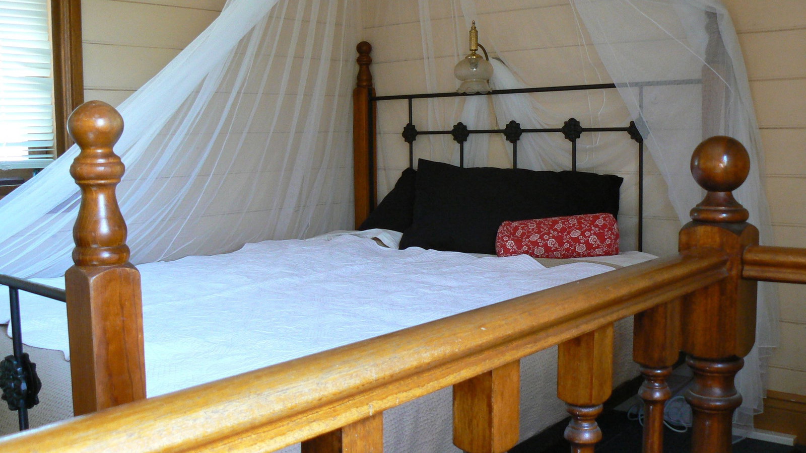 Kingscote SA Lightning Ridge Tourism