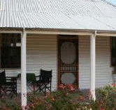 Davidson Cottage on Petticoat Lane - Lightning Ridge Tourism