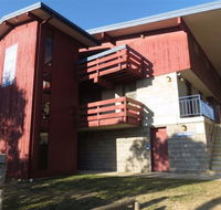 Araluen Lodge - Lightning Ridge Tourism