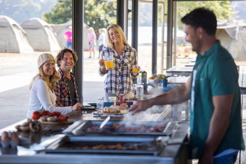 Cockatoo Island Camping - Lightning Ridge Tourism 7