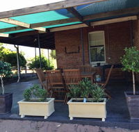 Corryong Holiday Cottages - Sportsview - Lightning Ridge Tourism