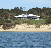 Doyle's On The Bay - Lightning Ridge Tourism