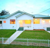Grand Central Suites - Lightning Ridge Tourism