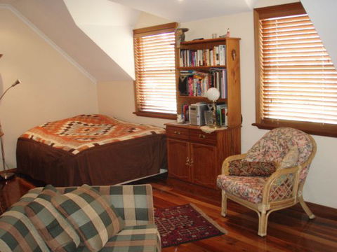 HJapartments - Lightning Ridge Tourism 1