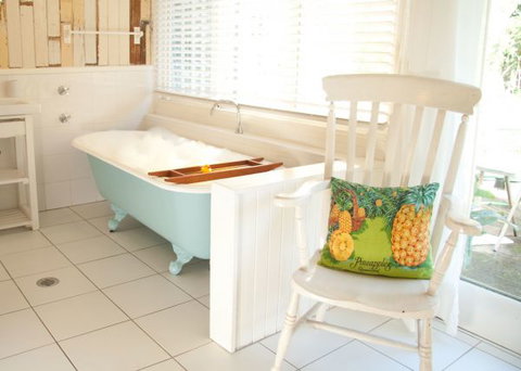 Huskisson Bed And Breakfast: Jervis Bay - Lightning Ridge Tourism 2