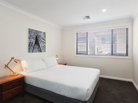 Lambton Road - Lightning Ridge Tourism 1