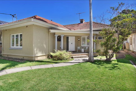 Le Bois Cottage - Lightning Ridge Tourism 5
