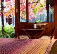 Red Poles Bed and Breakfast - Lightning Ridge Tourism