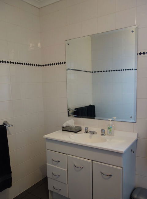 Morella Farm Stay - Lightning Ridge Tourism 8