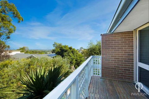 Ocean Groovers Getaway - Lightning Ridge Tourism 1