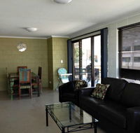 Petes Place - Lightning Ridge Tourism