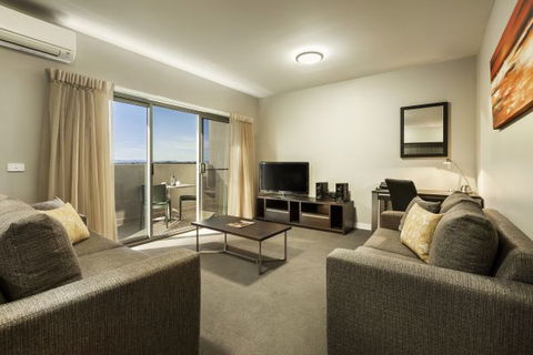 Quest Wodonga - Lightning Ridge Tourism 2