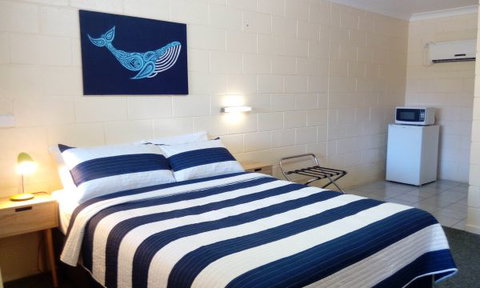 Sail Inn - Yeppoon - Lightning Ridge Tourism 0