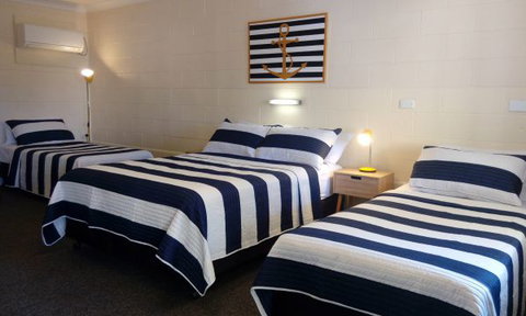 Sail Inn - Yeppoon - Lightning Ridge Tourism 2