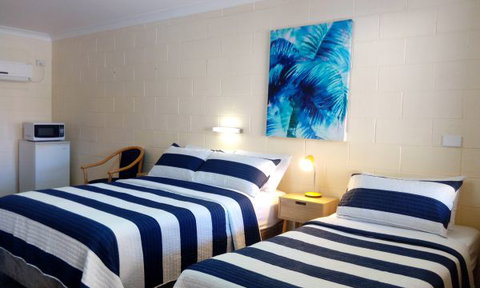 Sail Inn - Yeppoon - Lightning Ridge Tourism 3