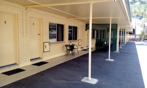 Sail Inn - Yeppoon - Lightning Ridge Tourism 5