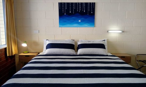Sail Inn - Yeppoon - Lightning Ridge Tourism 6