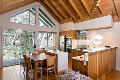Snow Fall Lodge At Falls Creek - Lightning Ridge Tourism 2