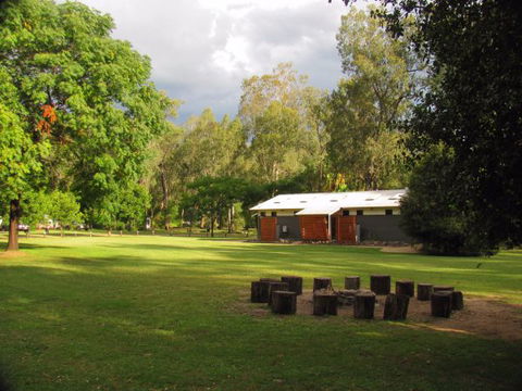 Takarakka Bush Resort Carnarvon Gorge - Lightning Ridge Tourism 7